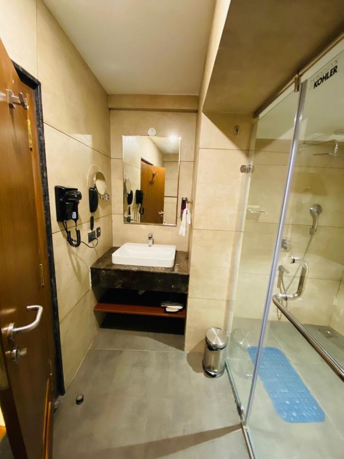 Royal Plaza Suites By Rak Rooms, Mangaluru Mangalore Exterior foto