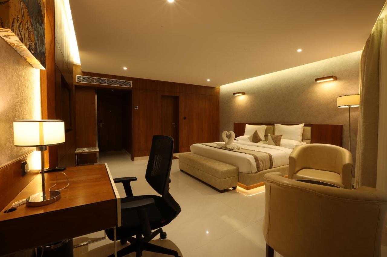 Royal Plaza Suites By Rak Rooms, Mangaluru Mangalore Exterior foto