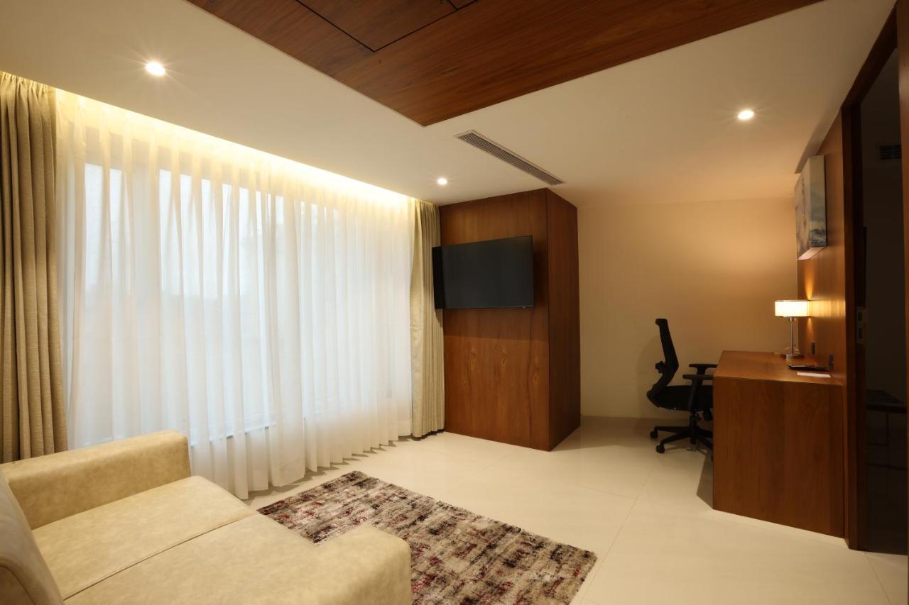 Royal Plaza Suites By Rak Rooms, Mangaluru Mangalore Exterior foto