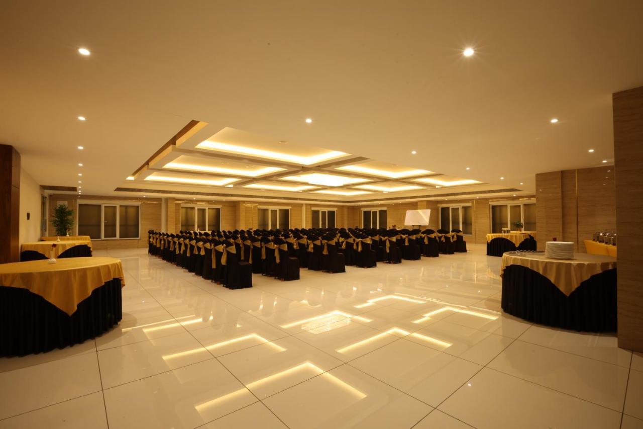 Royal Plaza Suites By Rak Rooms, Mangaluru Mangalore Exterior foto