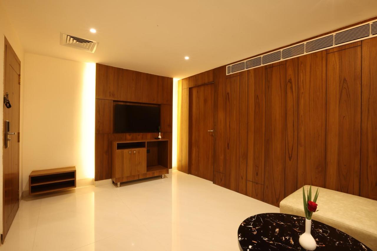 Royal Plaza Suites By Rak Rooms, Mangaluru Mangalore Exterior foto