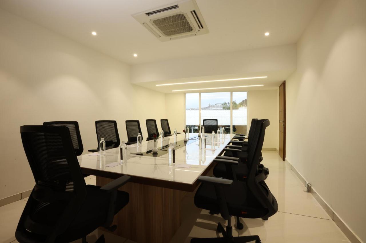 Royal Plaza Suites By Rak Rooms, Mangaluru Mangalore Exterior foto
