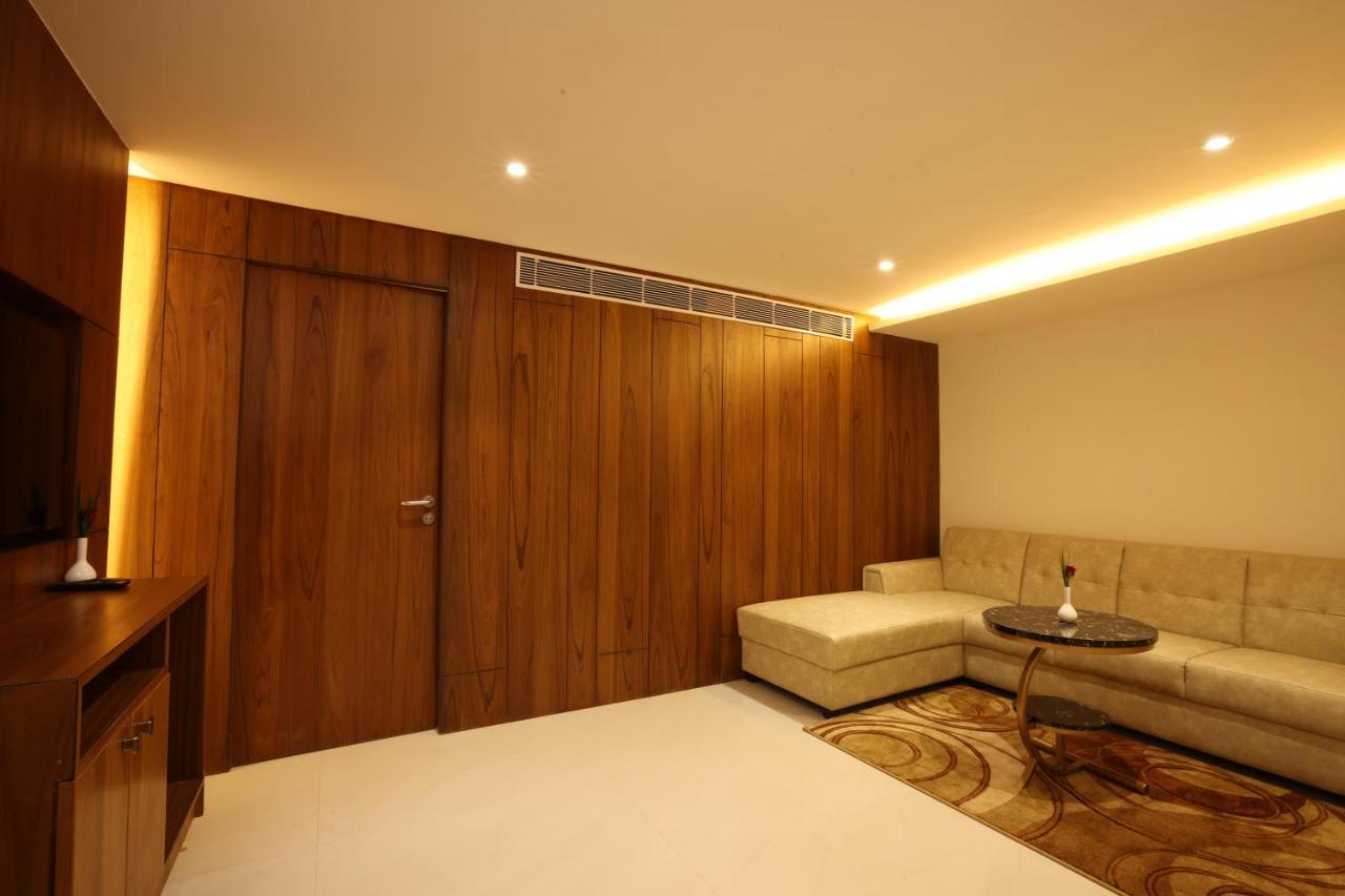 Royal Plaza Suites By Rak Rooms, Mangaluru Mangalore Exterior foto