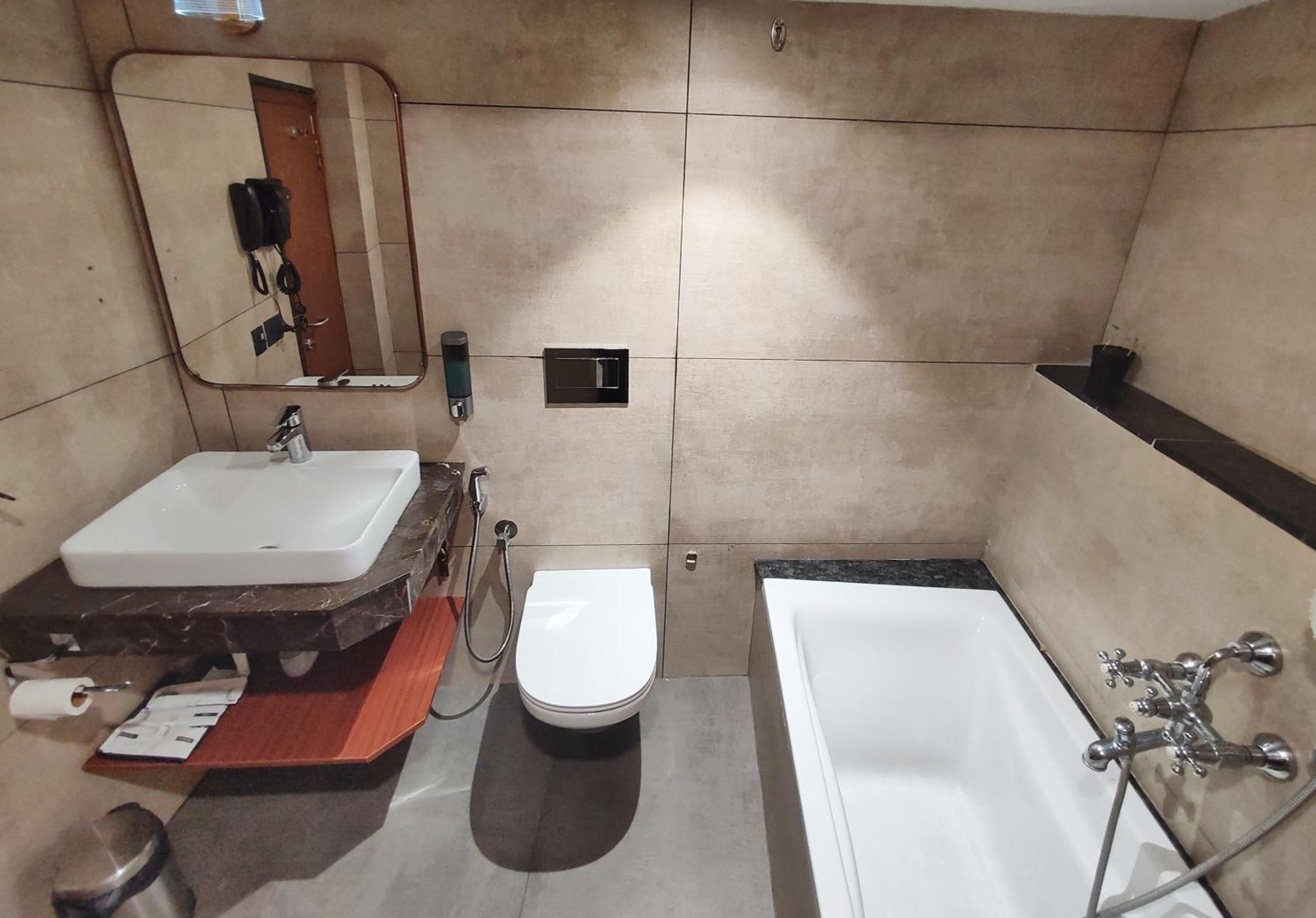 Royal Plaza Suites By Rak Rooms, Mangaluru Mangalore Exterior foto